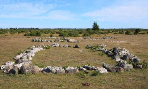 Den västliga husgrundsgrppen. Foto: Stefan Svenaeus